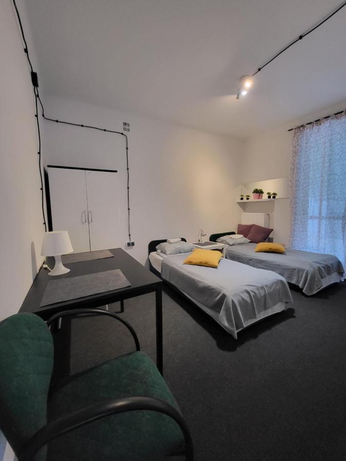 Charmed Homestay - Zaczarowany Warsawa Bagian luar foto