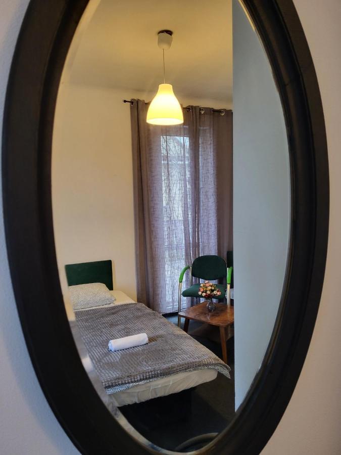 Charmed Homestay - Zaczarowany Warsawa Bagian luar foto