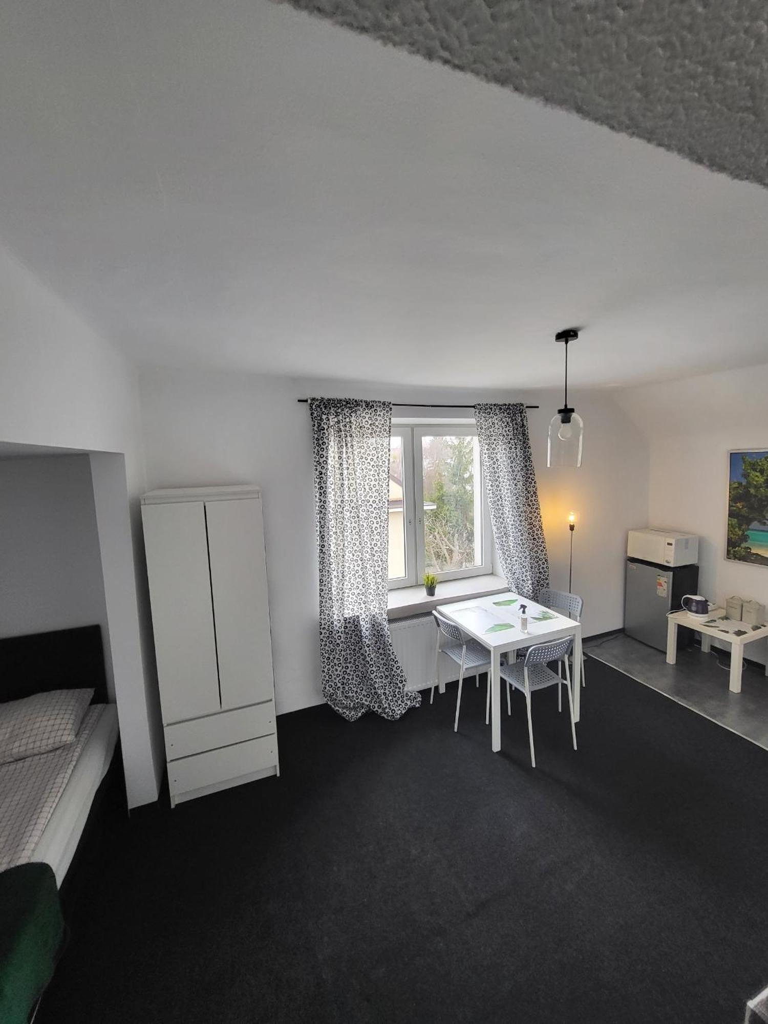 Charmed Homestay - Zaczarowany Warsawa Bagian luar foto