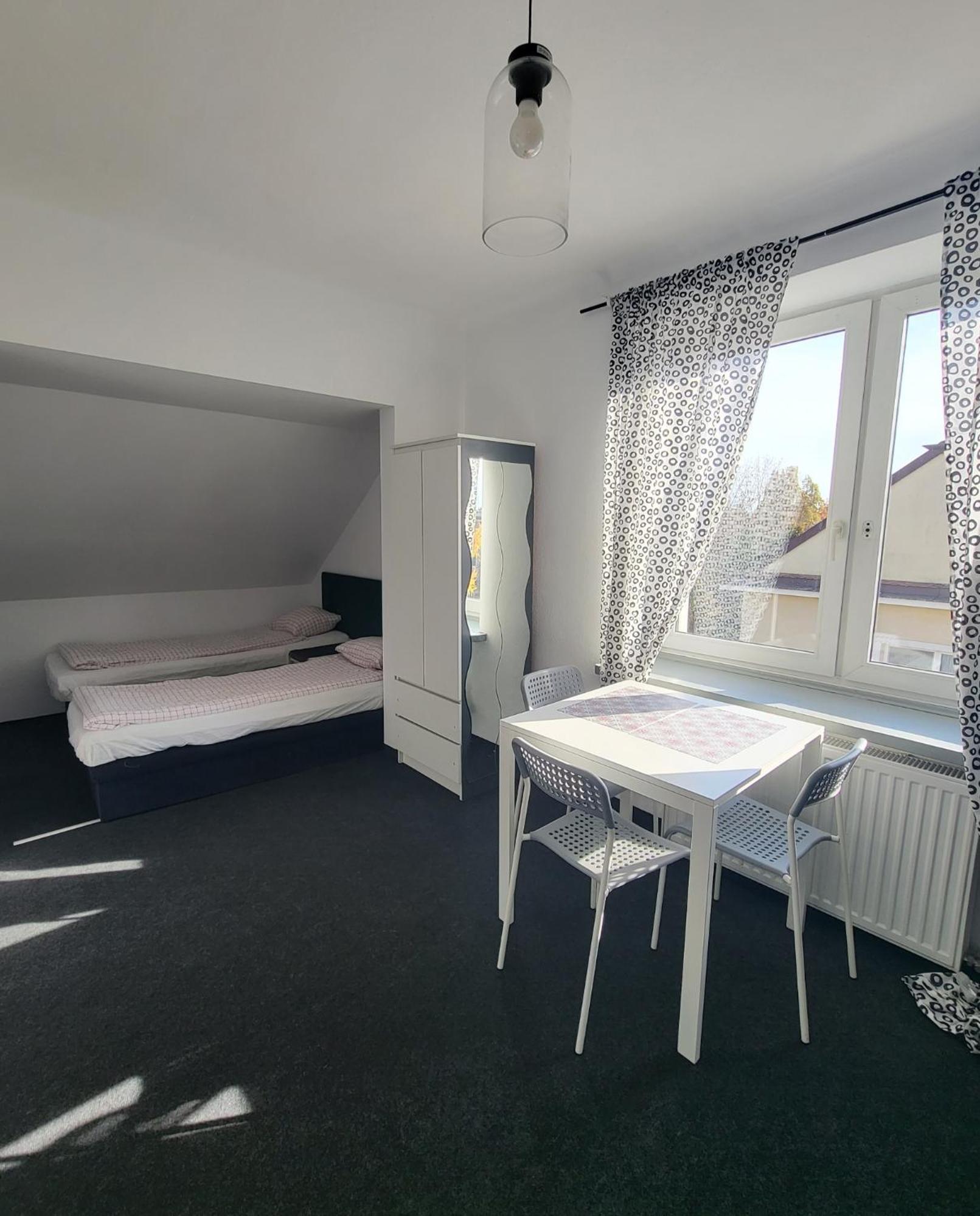 Charmed Homestay - Zaczarowany Warsawa Bagian luar foto