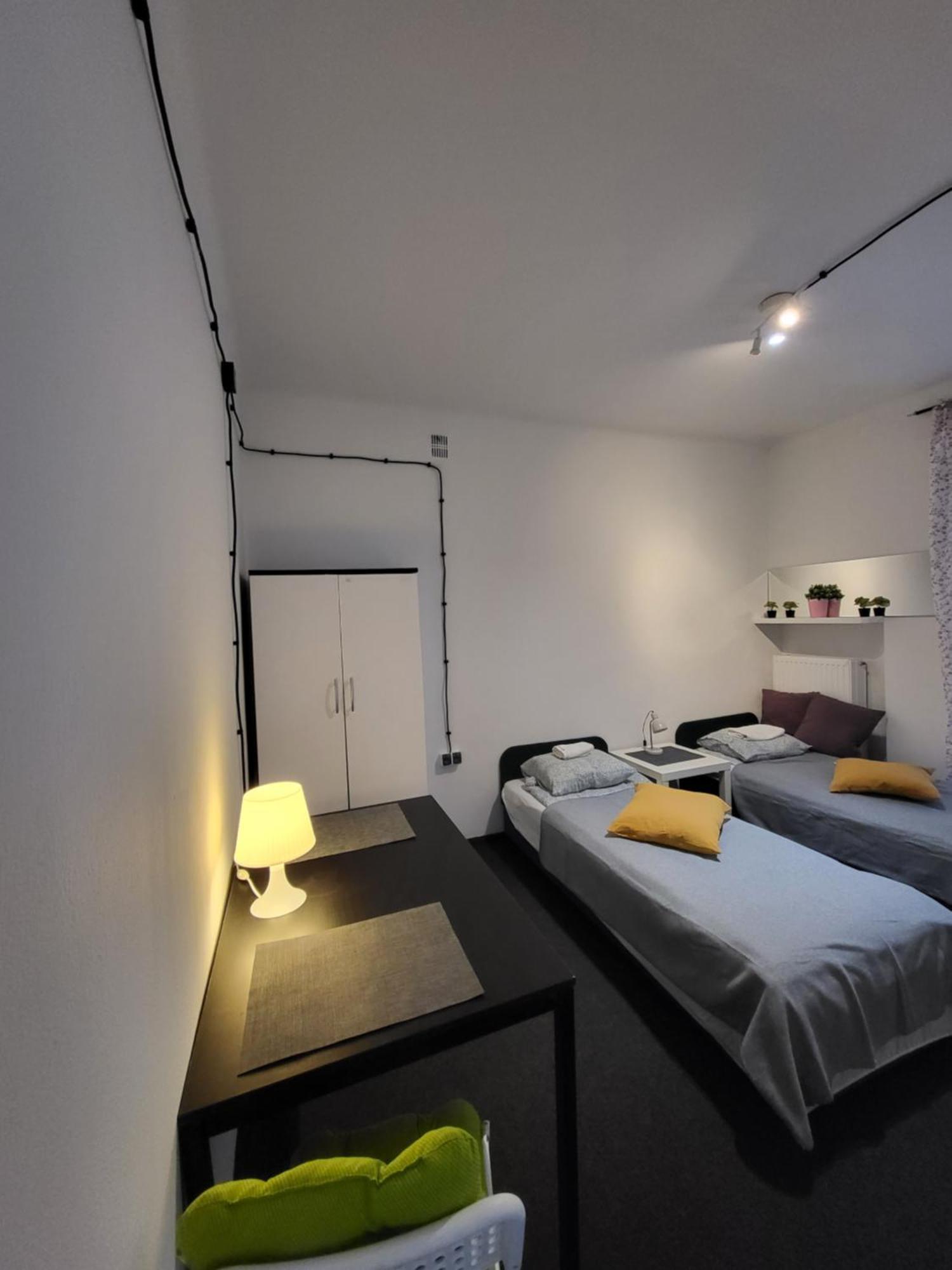 Charmed Homestay - Zaczarowany Warsawa Bagian luar foto